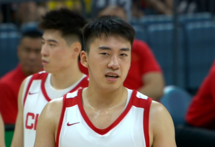 22岁留洋新星直面差距：CBA场均21分对比美职仅